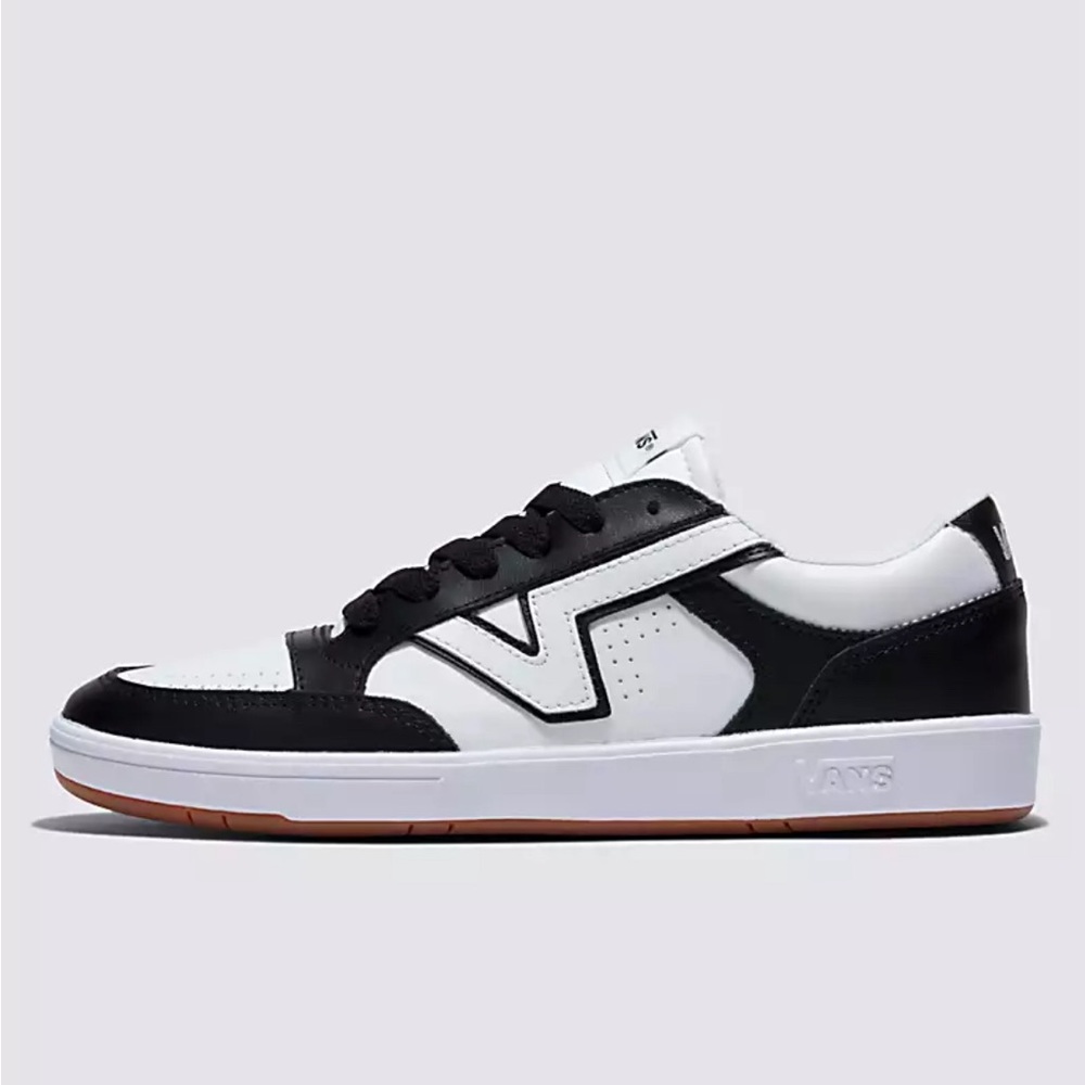 *New* Vans Lowland sneakers